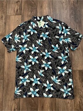 Kahuna Bay Short Sleeve Button Up Lightweight Shirt Floral Men’s Size M